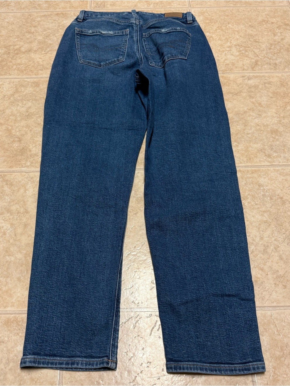 AEO Stretch Curvy Mom Jeans Size 2 - Picture 3 of 5